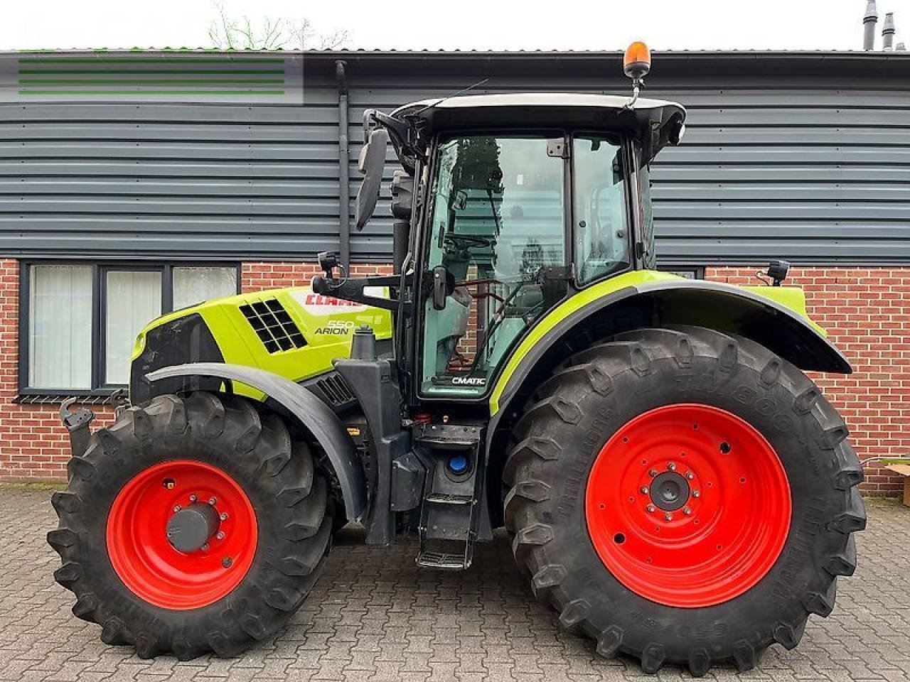 Traktor van het type CLAAS arion 550, Gebrauchtmaschine in ag BROEKLAND (Foto 2)