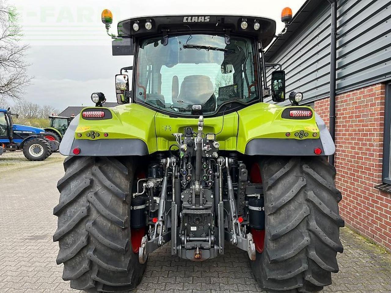 Traktor van het type CLAAS arion 550, Gebrauchtmaschine in ag BROEKLAND (Foto 4)