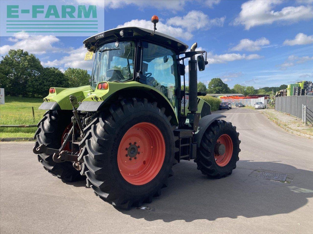 Traktor типа CLAAS ARION 550, Gebrauchtmaschine в CIRENCESTER (Фотография 5)