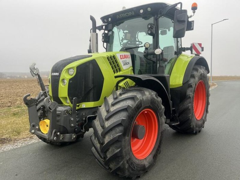 Traktor des Typs CLAAS Arion 550, Vorführmaschine in Hamburg (Bild 1)