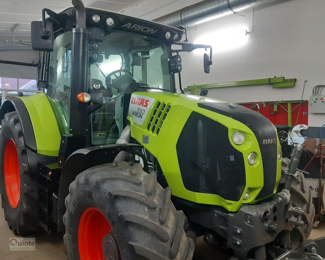 Traktor от тип CLAAS Arion 550, Gebrauchtmaschine в Lichtenau-Kleinenberg (Снимка 3)