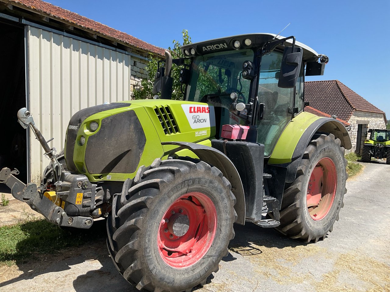 Traktor van het type CLAAS ARION 610 business, Gebrauchtmaschine in MORLHON LE HAUT (Foto 1)