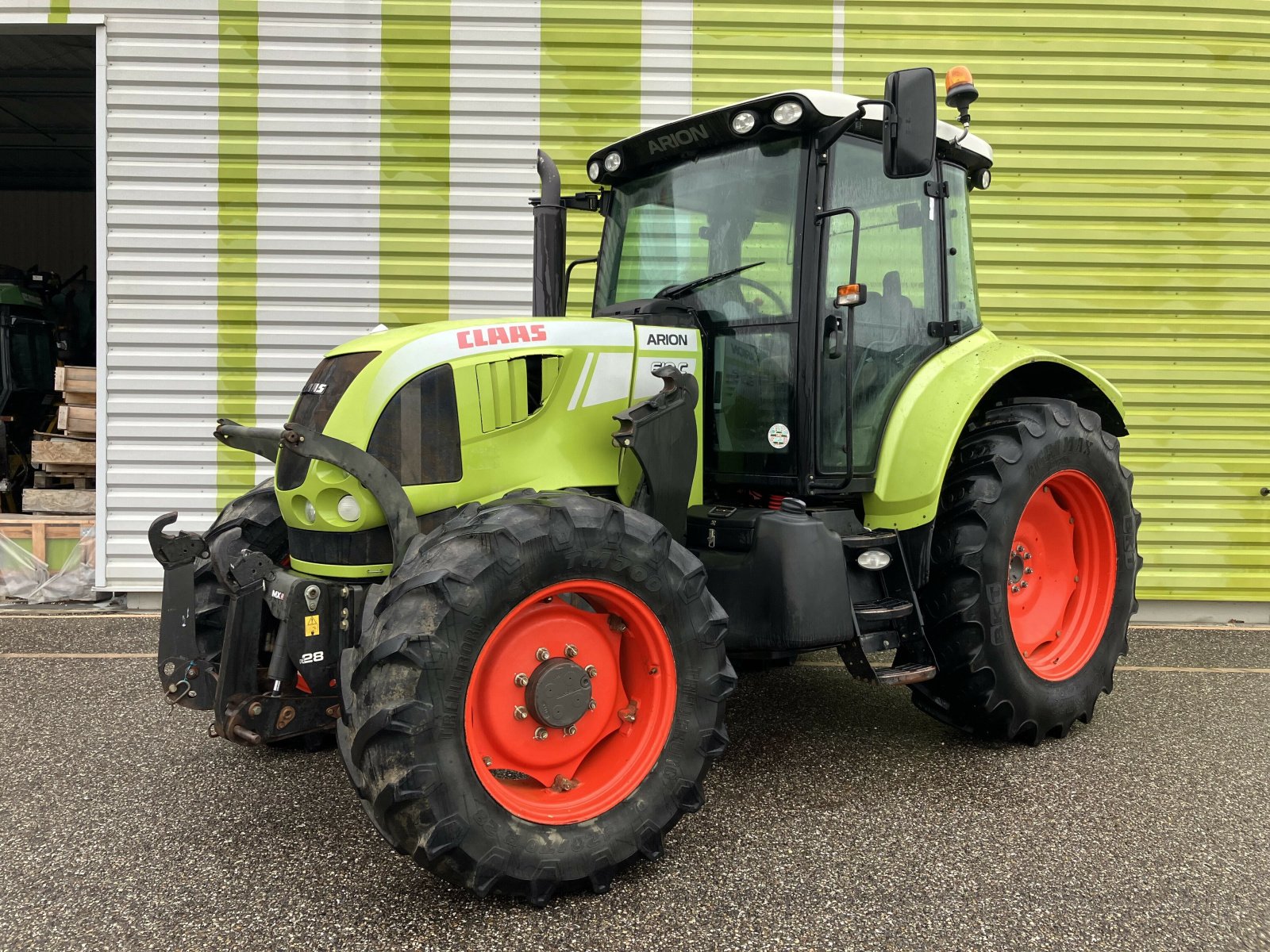 Traktor του τύπου CLAAS ARION 610 C + BATIS MX, Gebrauchtmaschine σε ailias (Φωτογραφία 1)