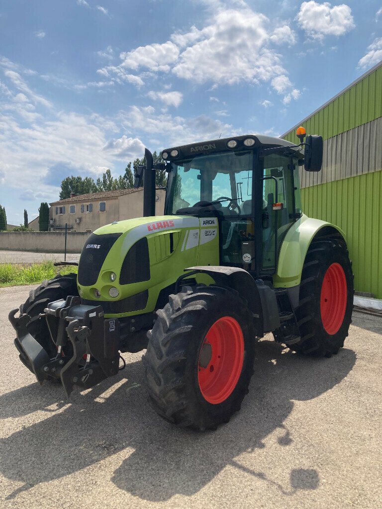 Traktor des Typs CLAAS ARION 610 C, Gebrauchtmaschine in SAINT ANDIOL (Bild 2)