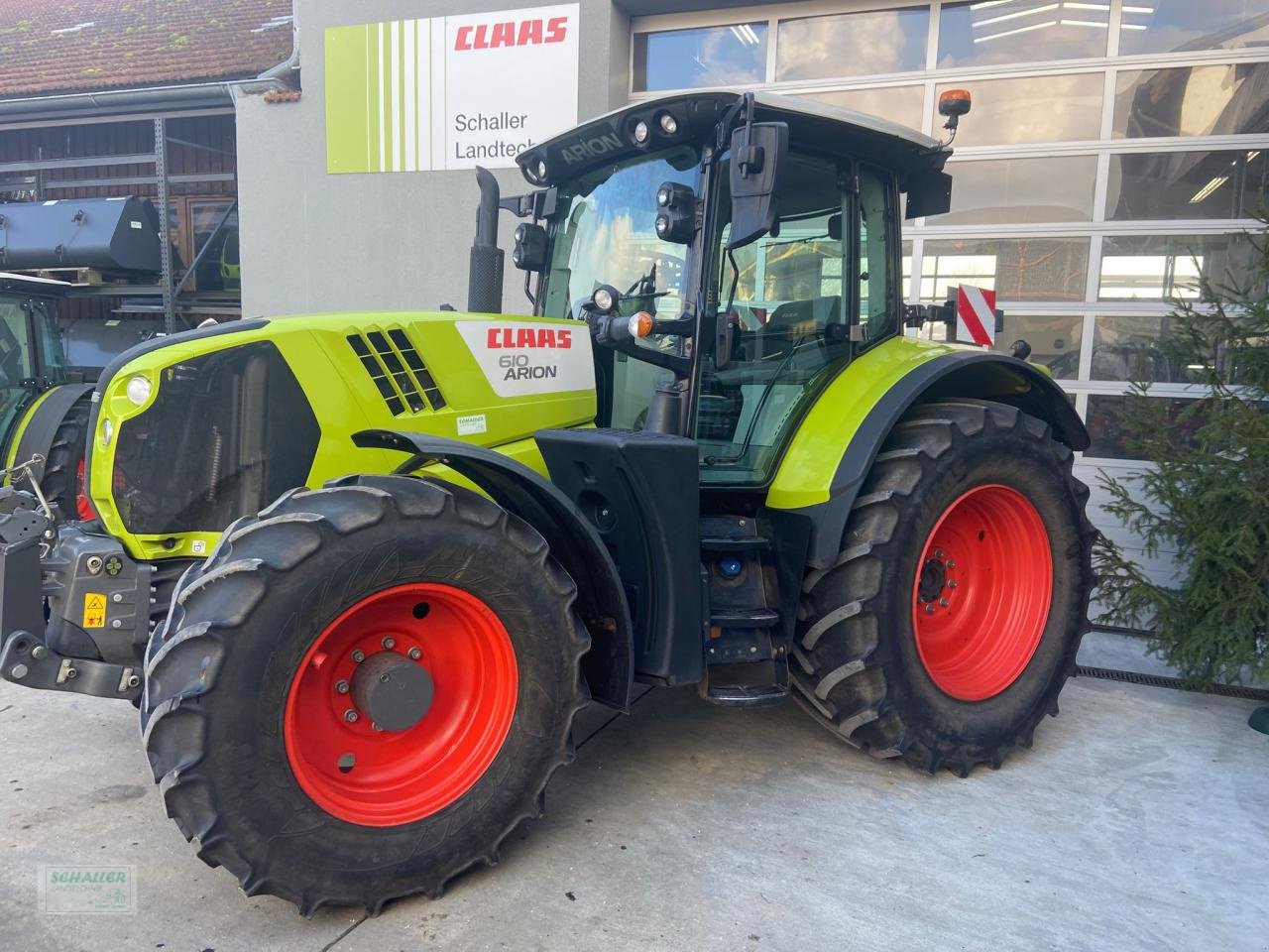 Traktor van het type CLAAS Arion 610 CIS, 50km/h, neuwertig, Gebrauchtmaschine in Geiselhöring (Foto 2)