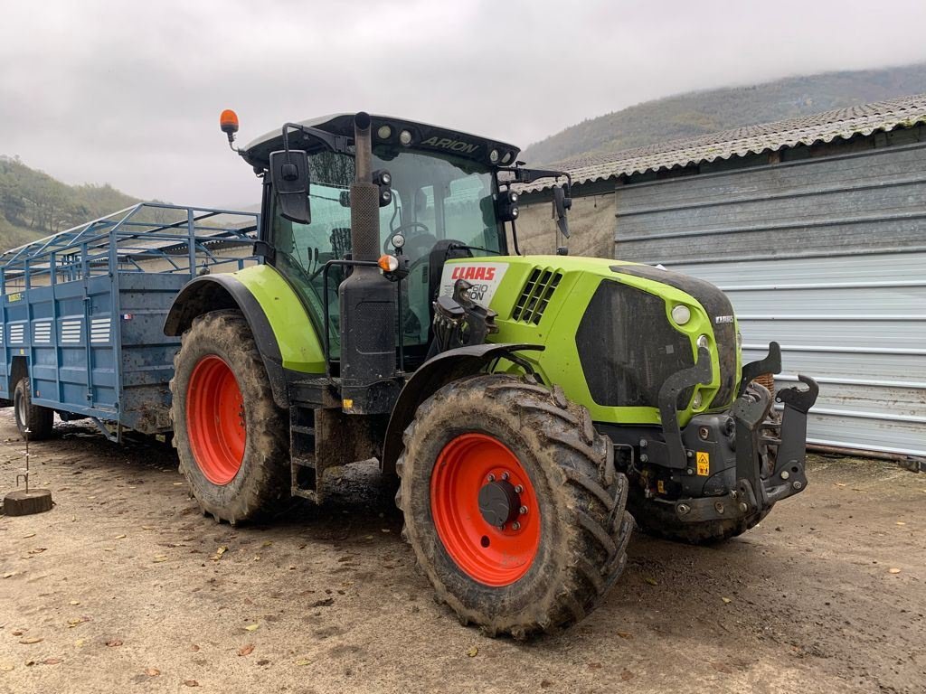 Traktor of the type CLAAS ARION 610  CIS ADVANCE, Gebrauchtmaschine in Aubiet (Picture 2)