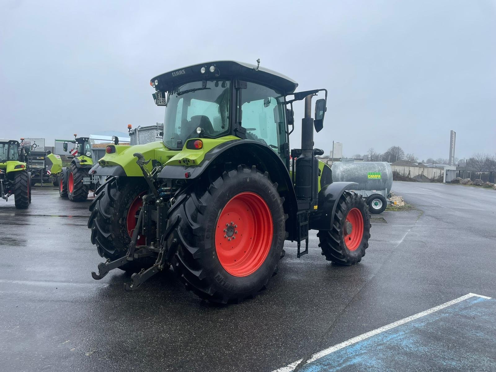 Traktor от тип CLAAS ARION 610 CIS ADVANCE, Gebrauchtmaschine в SAINT GAUDENS (Снимка 9)