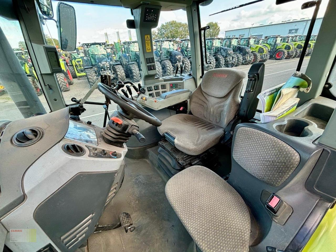 Traktor des Typs CLAAS ARION 610 CIS, Frontlader CLAAS FL 120 ELECTROPILOT, 2 Satz Räder !, Gebrauchtmaschine in Molbergen (Bild 14)