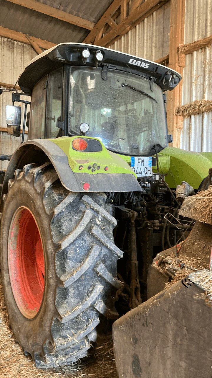 Traktor del tipo CLAAS ARION 610 CIS HEXA, Gebrauchtmaschine In PONTIVY (Immagine 2)