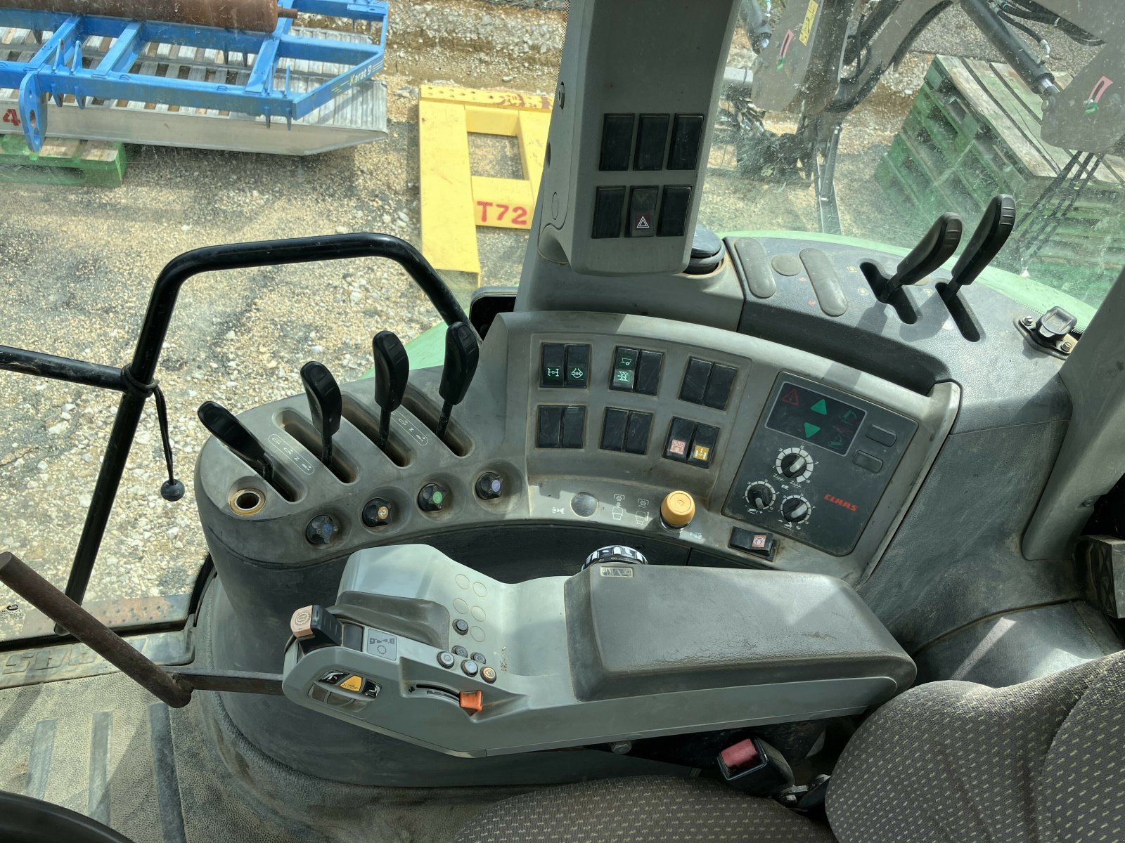 Traktor tip CLAAS ARION 610 CIS, Gebrauchtmaschine in CANCON (Poză 7)