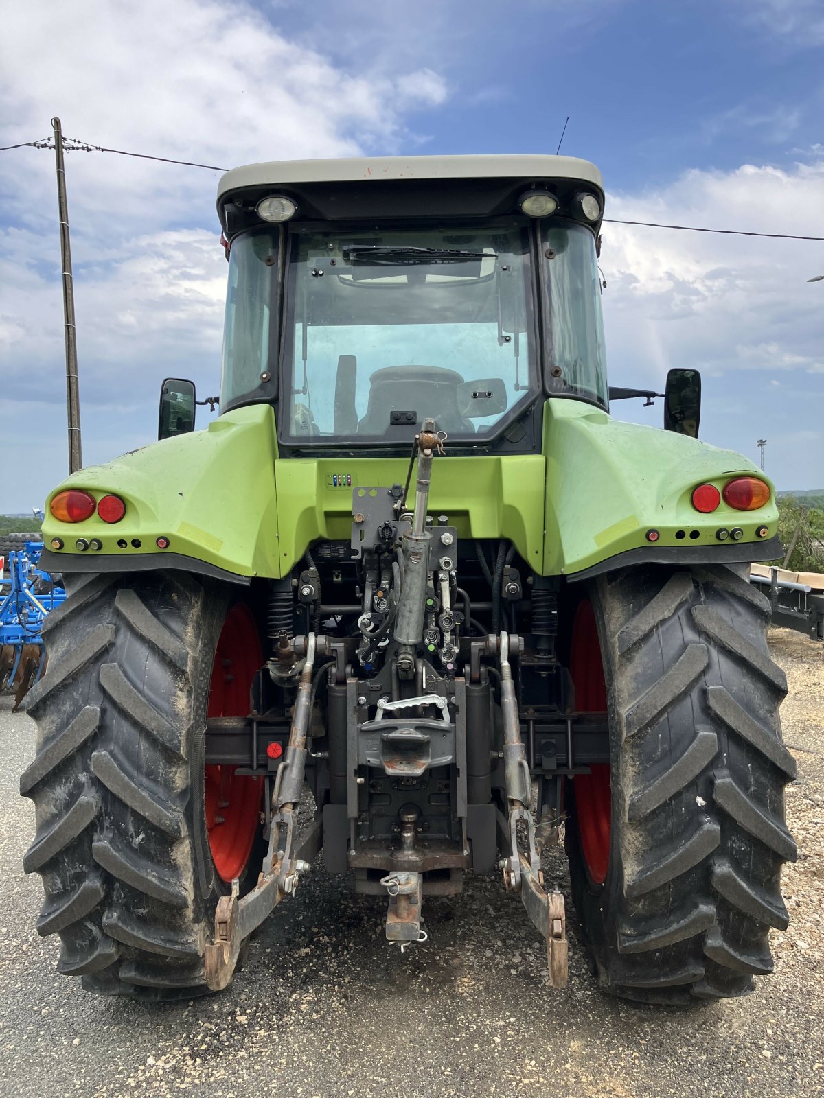 Traktor des Typs CLAAS ARION 610 CIS, Gebrauchtmaschine in CANCON (Bild 4)