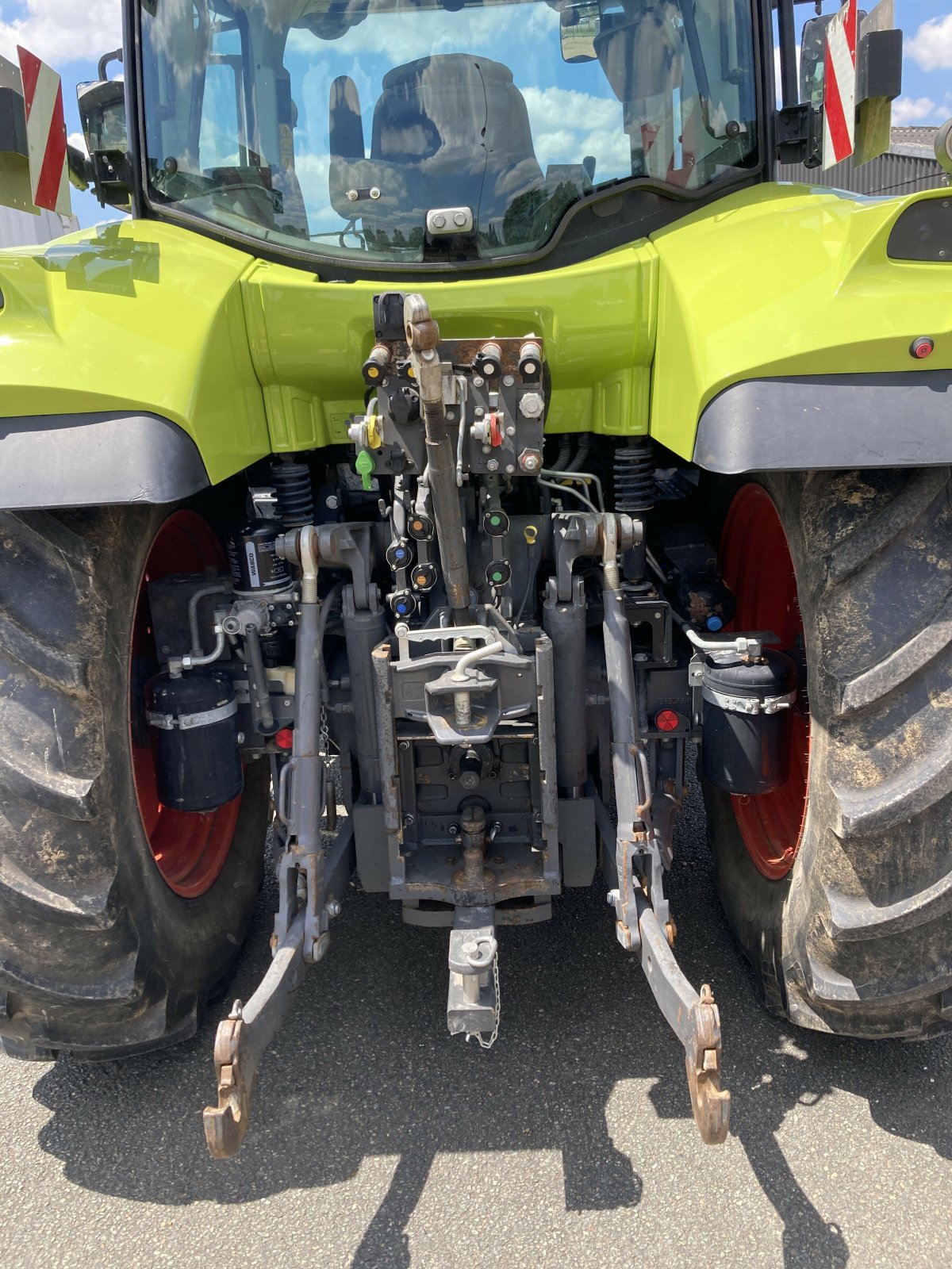 Traktor van het type CLAAS ARION 610 CIS, Gebrauchtmaschine in ST CLEMENT DE LA PLACE (Foto 7)