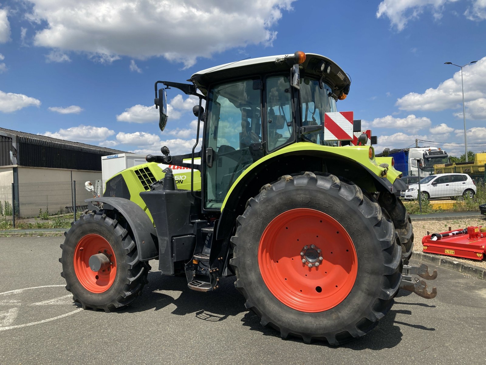 Traktor типа CLAAS ARION 610 CIS, Gebrauchtmaschine в ST CLEMENT DE LA PLACE (Фотография 4)