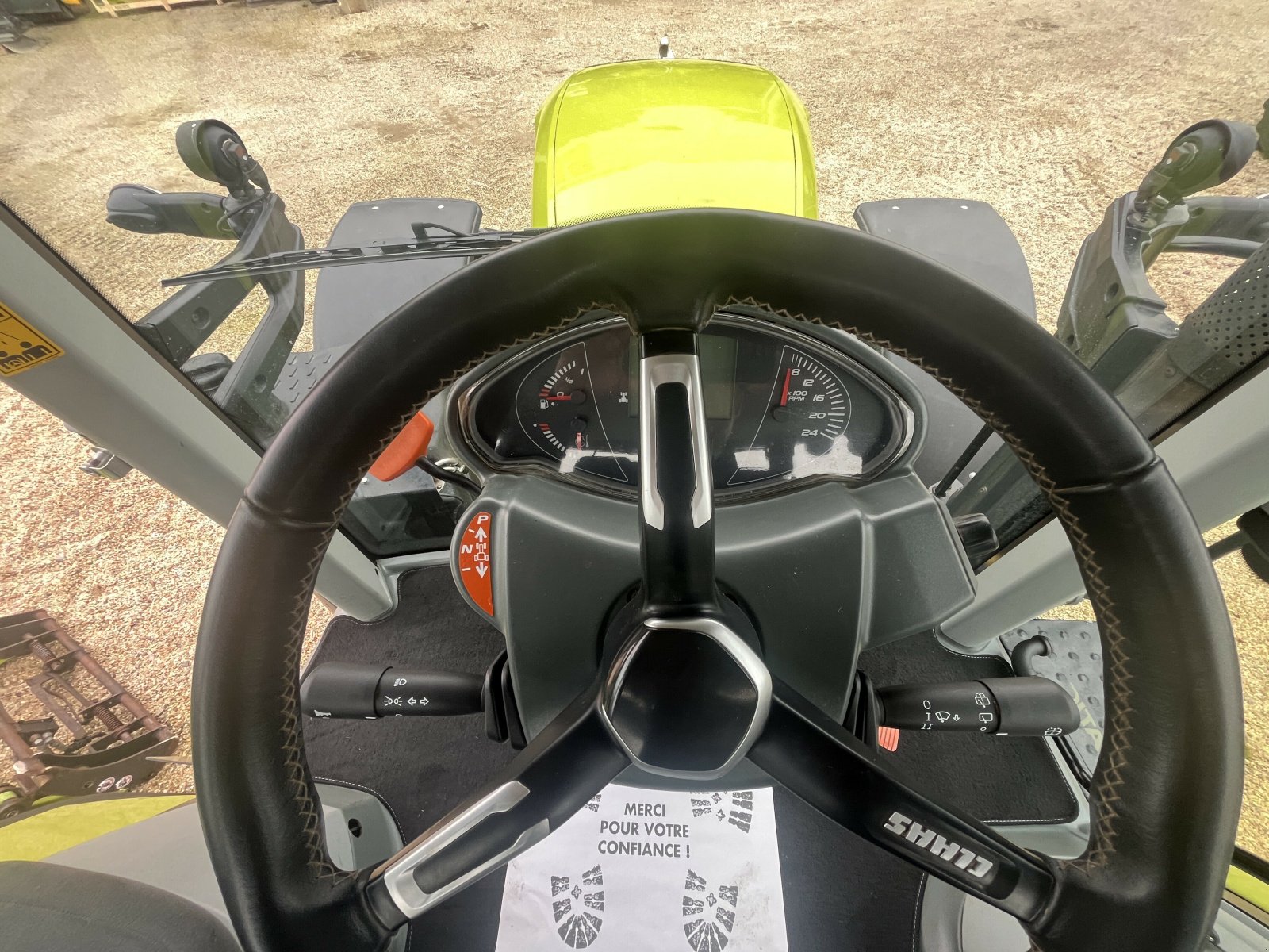 Traktor van het type CLAAS ARION 610 CMATIC S5 ADVANCE, Gebrauchtmaschine in PONTIVY (Foto 8)