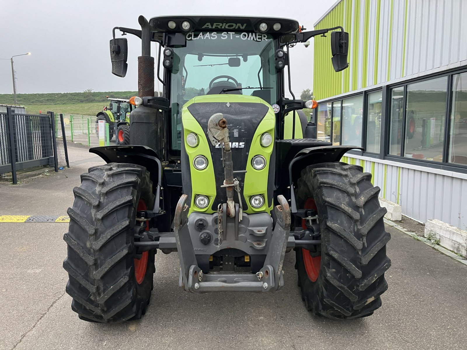 Traktor του τύπου CLAAS ARION 610 CONCEPT, Gebrauchtmaschine σε BLENDECQUES (Φωτογραφία 2)