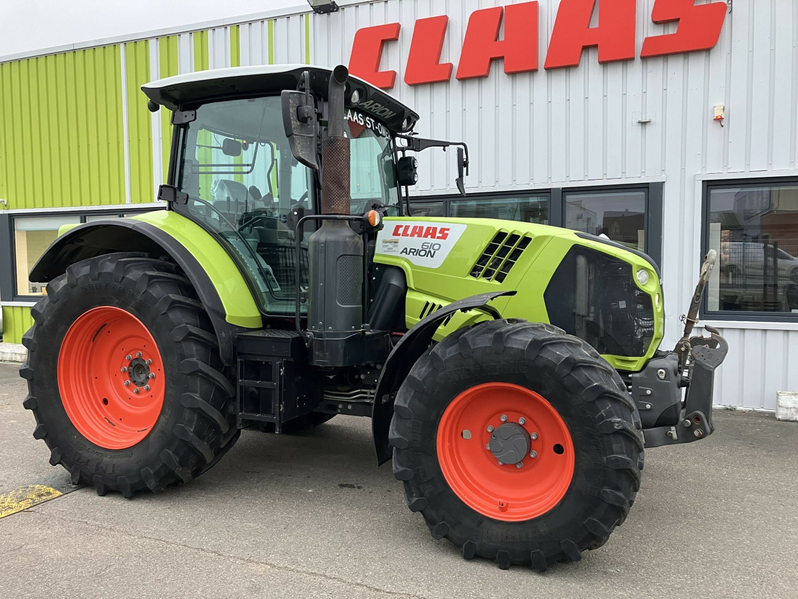 Traktor of the type CLAAS ARION 610 CONCEPT, Gebrauchtmaschine in BLENDECQUES (Picture 1)