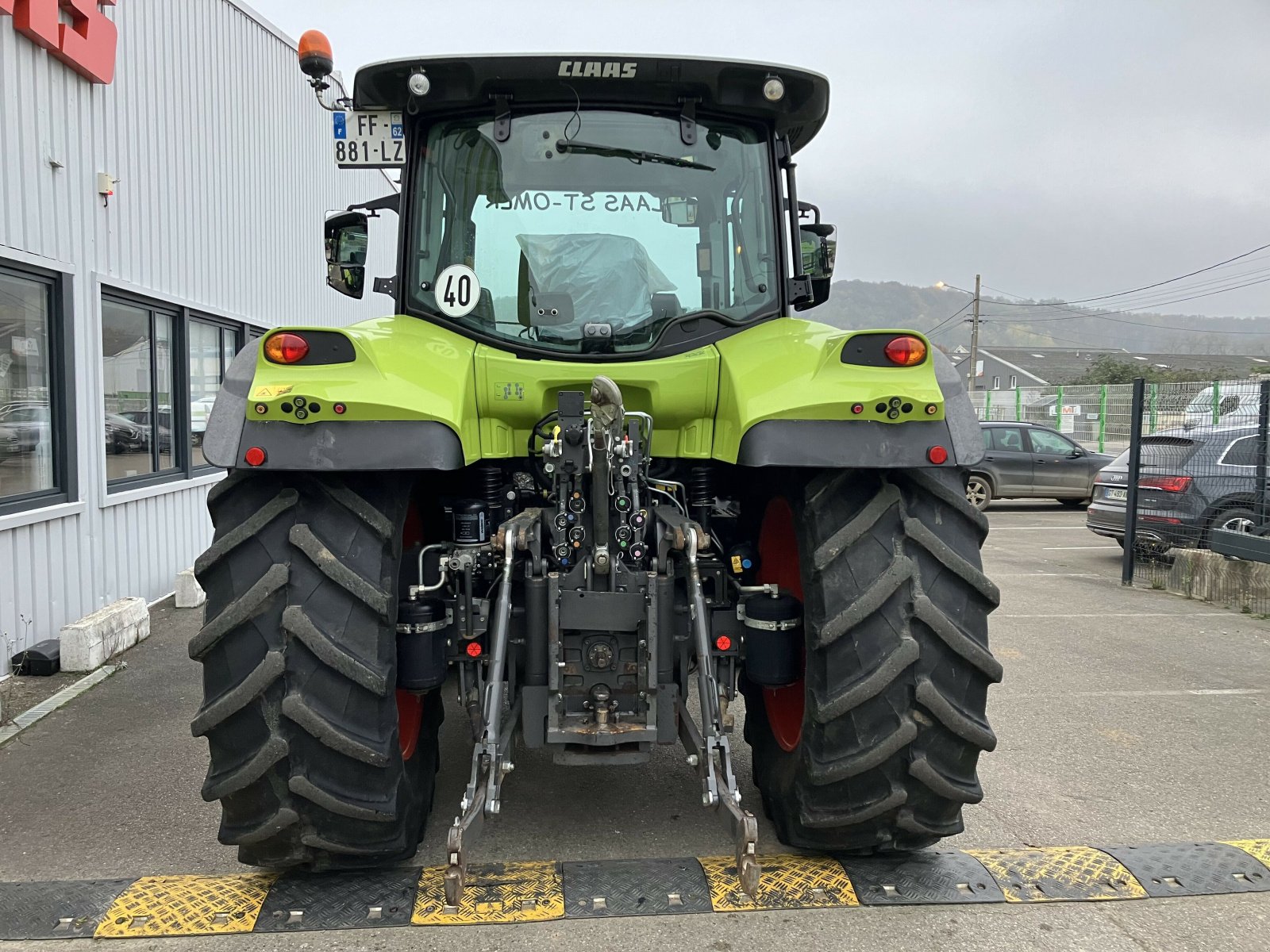 Traktor του τύπου CLAAS ARION 610 CONCEPT, Gebrauchtmaschine σε BLENDECQUES (Φωτογραφία 5)