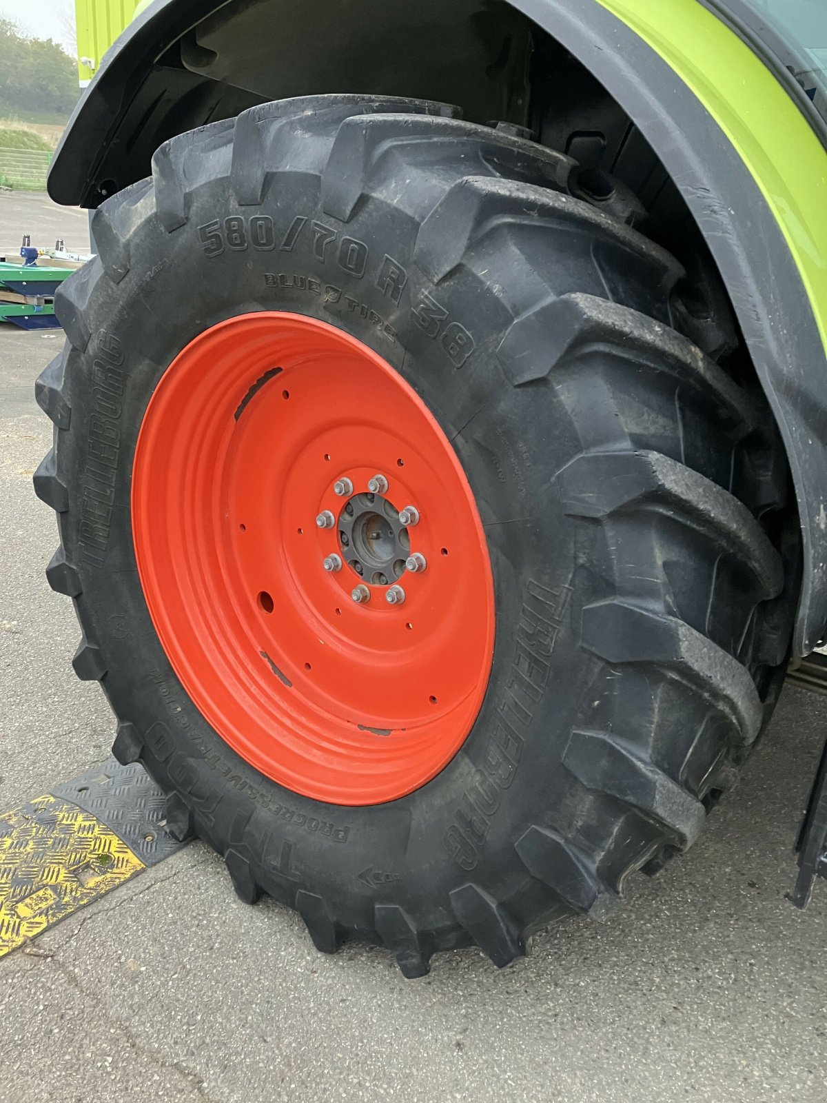 Traktor typu CLAAS ARION 610 CONCEPT, Gebrauchtmaschine w BLENDECQUES (Zdjęcie 4)