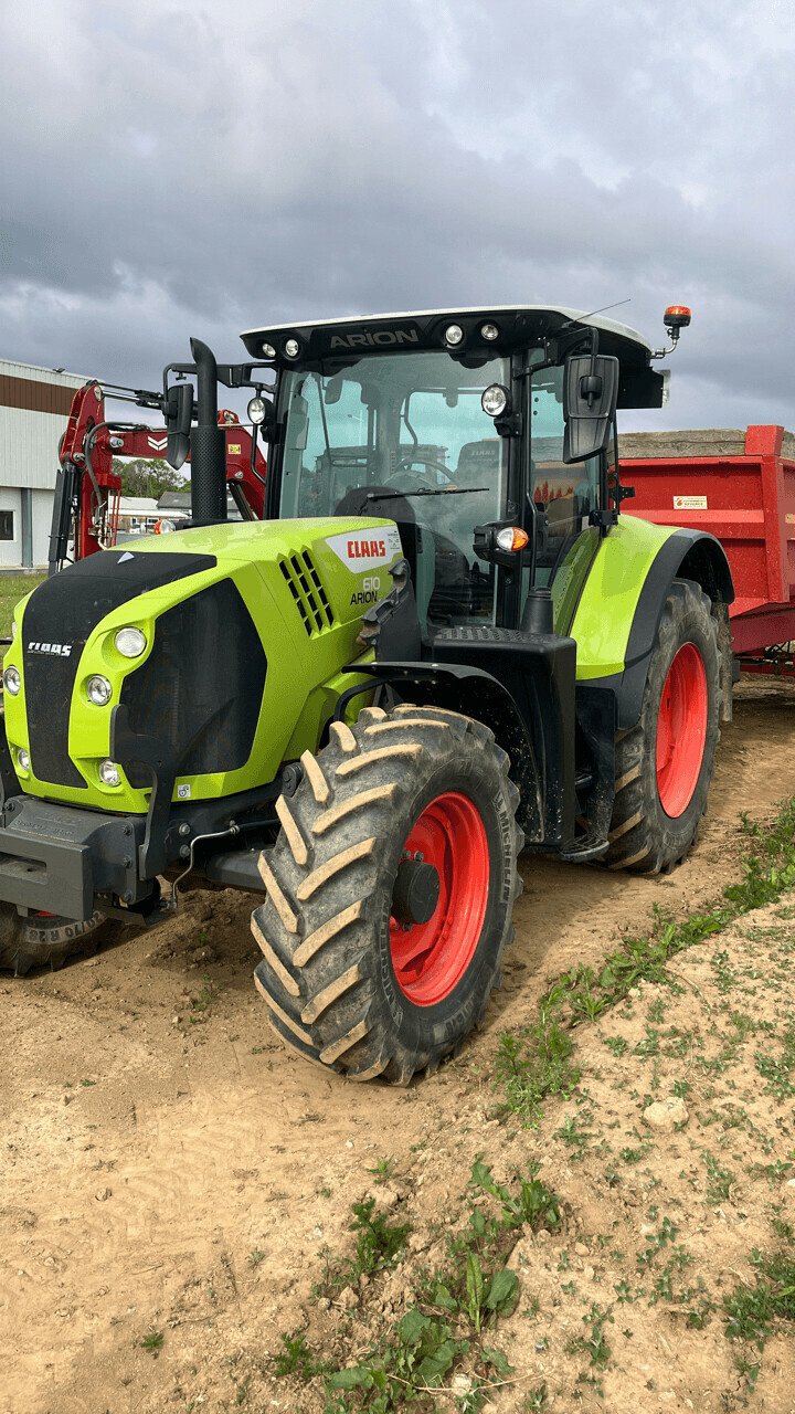 Traktor of the type CLAAS ARION 610  HEXA+FL 120, Gebrauchtmaschine in PONTIVY (Picture 1)