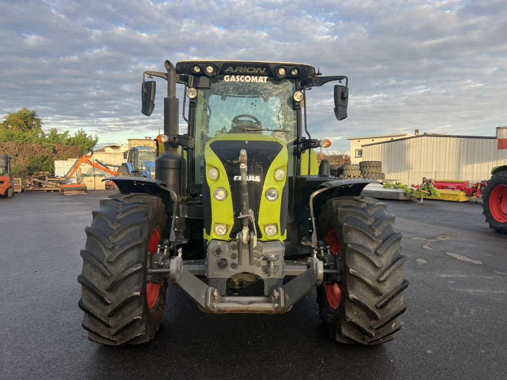 Traktor of the type CLAAS ARION 610 HEXA, Gebrauchtmaschine in Aubiet (Picture 2)