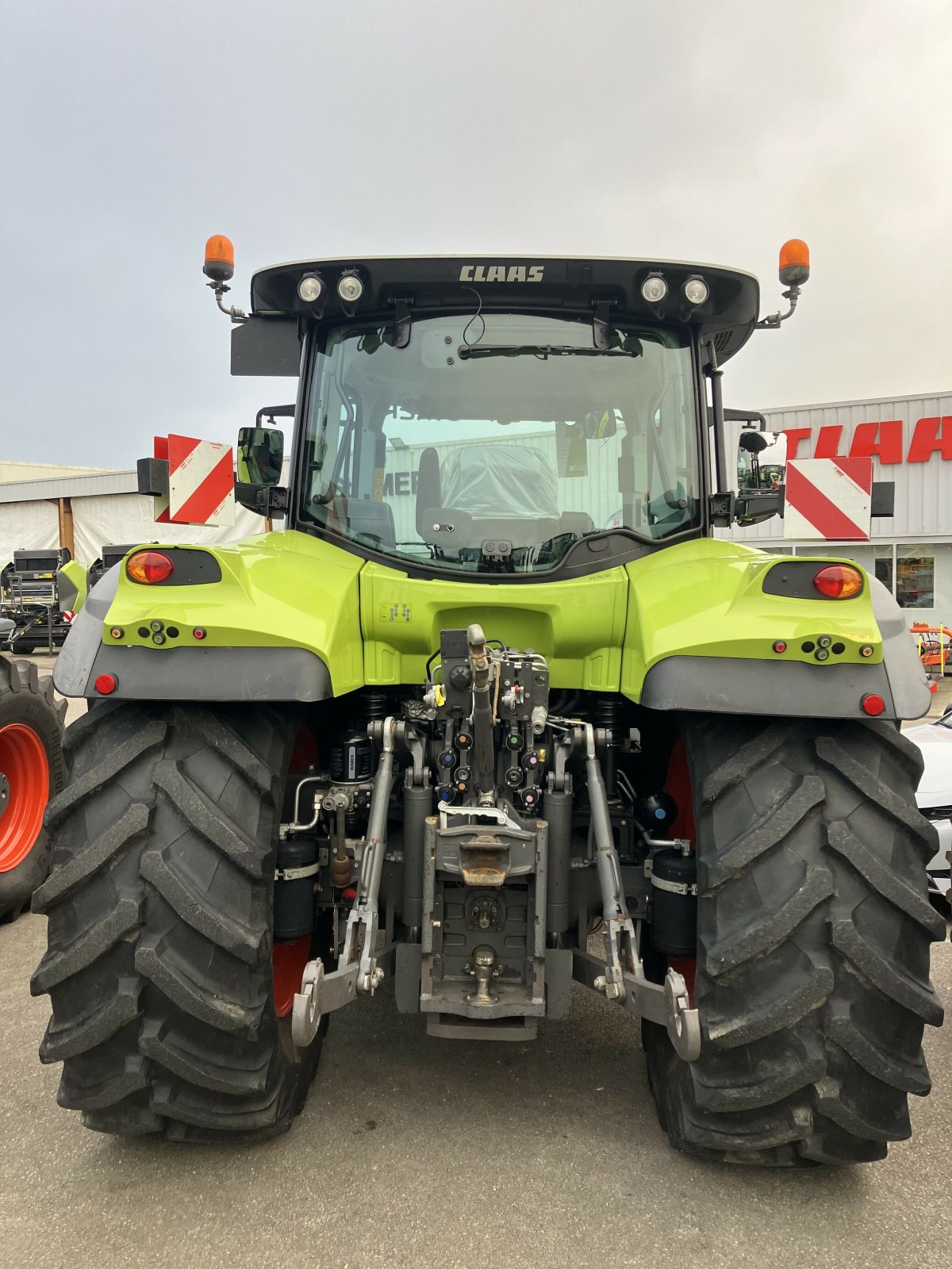 Traktor tip CLAAS ARION 610 HEXASHIFT, Gebrauchtmaschine in BLENDECQUES (Poză 5)