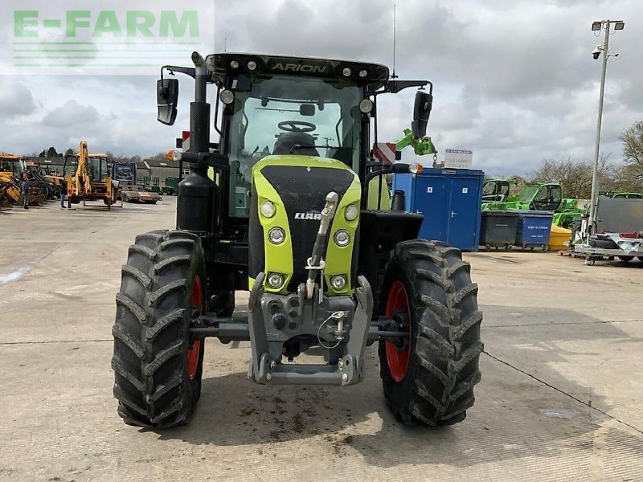 Traktor от тип CLAAS arion 610 tractor (st17482), Gebrauchtmaschine в SHAFTESBURY (Снимка 4)