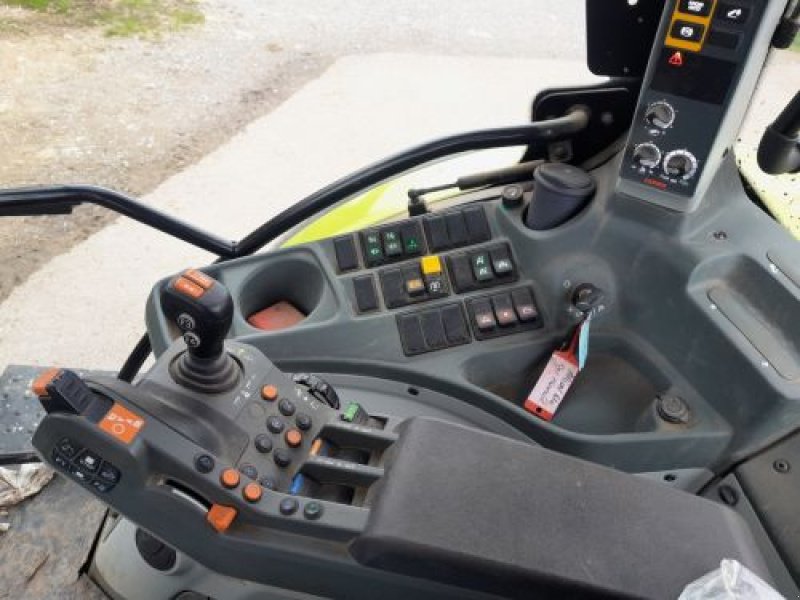 Traktor typu CLAAS ARION 610, Gebrauchtmaschine w DUN SUR MEUSE (Zdjęcie 2)