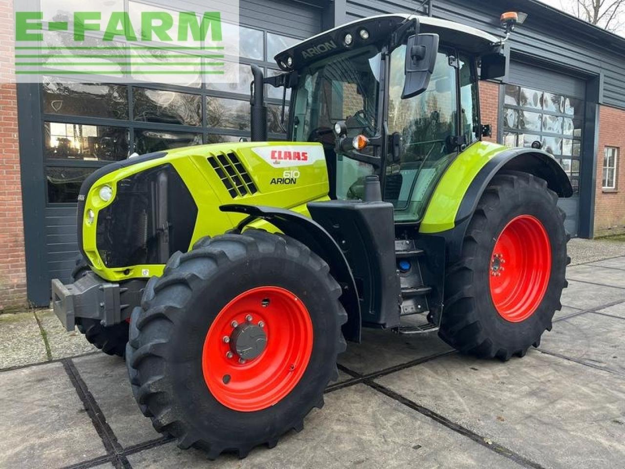 Traktor van het type CLAAS arion 610, Gebrauchtmaschine in ag BROEKLAND (Foto 1)