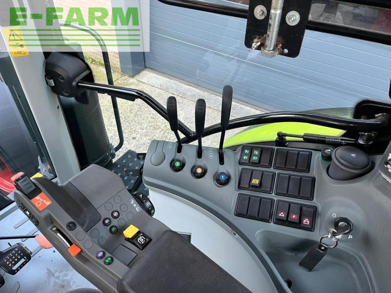 Traktor типа CLAAS arion 610, Gebrauchtmaschine в ag BROEKLAND (Фотография 10)