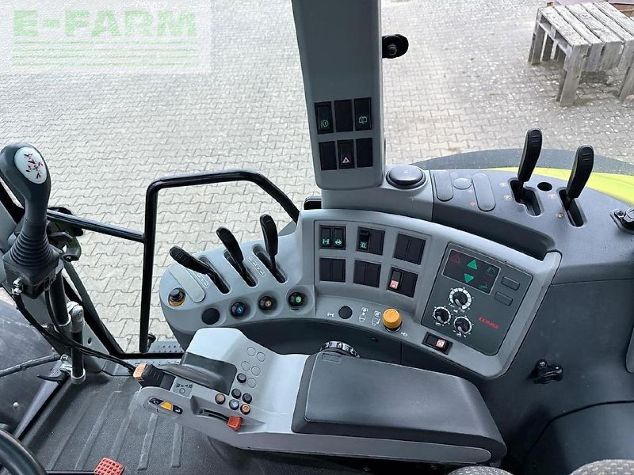 Traktor του τύπου CLAAS arion 610, Gebrauchtmaschine σε RIEGENROTH (Φωτογραφία 13)