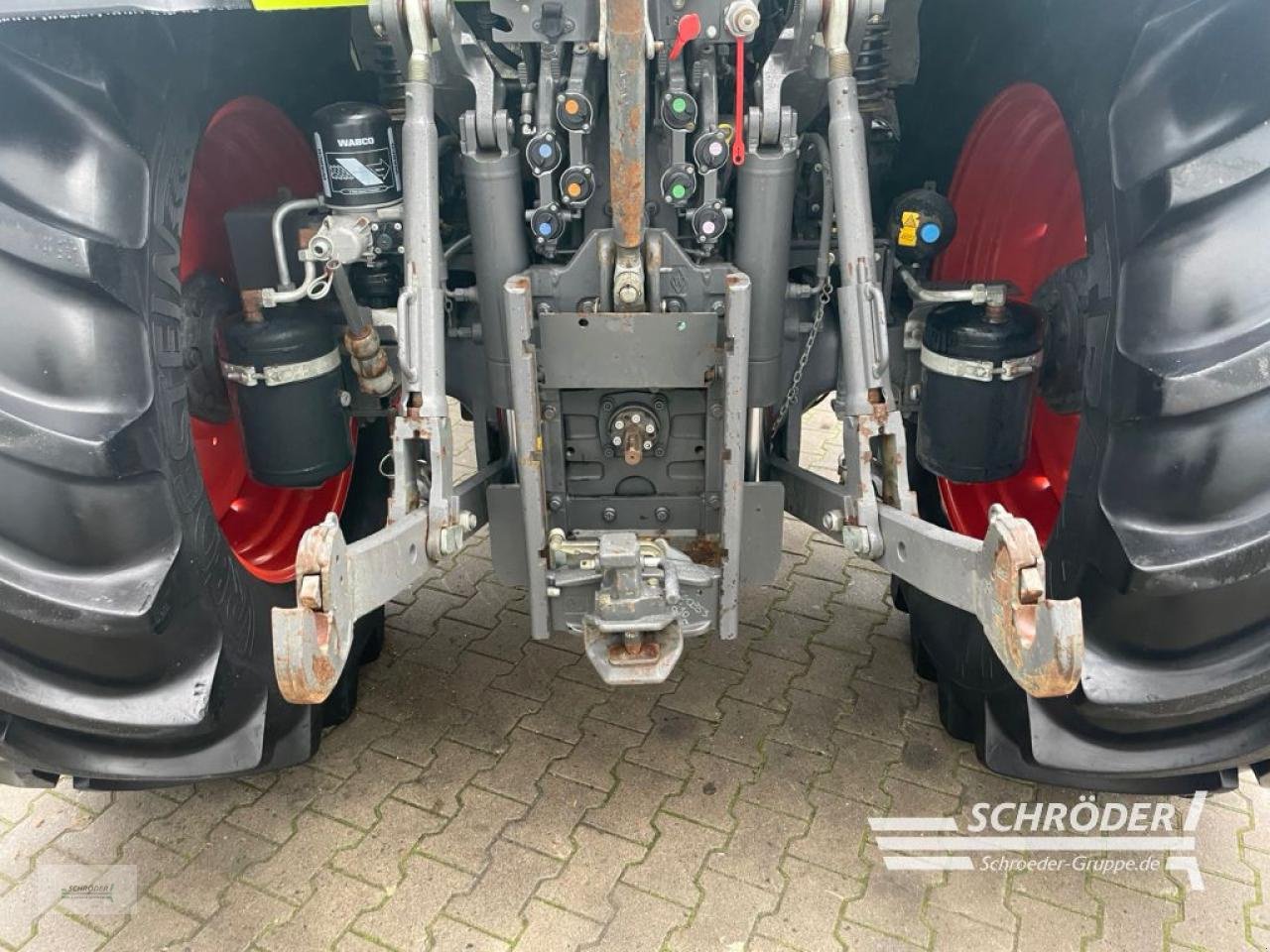 Traktor del tipo CLAAS ARION 610, Gebrauchtmaschine In Wildeshausen (Immagine 19)