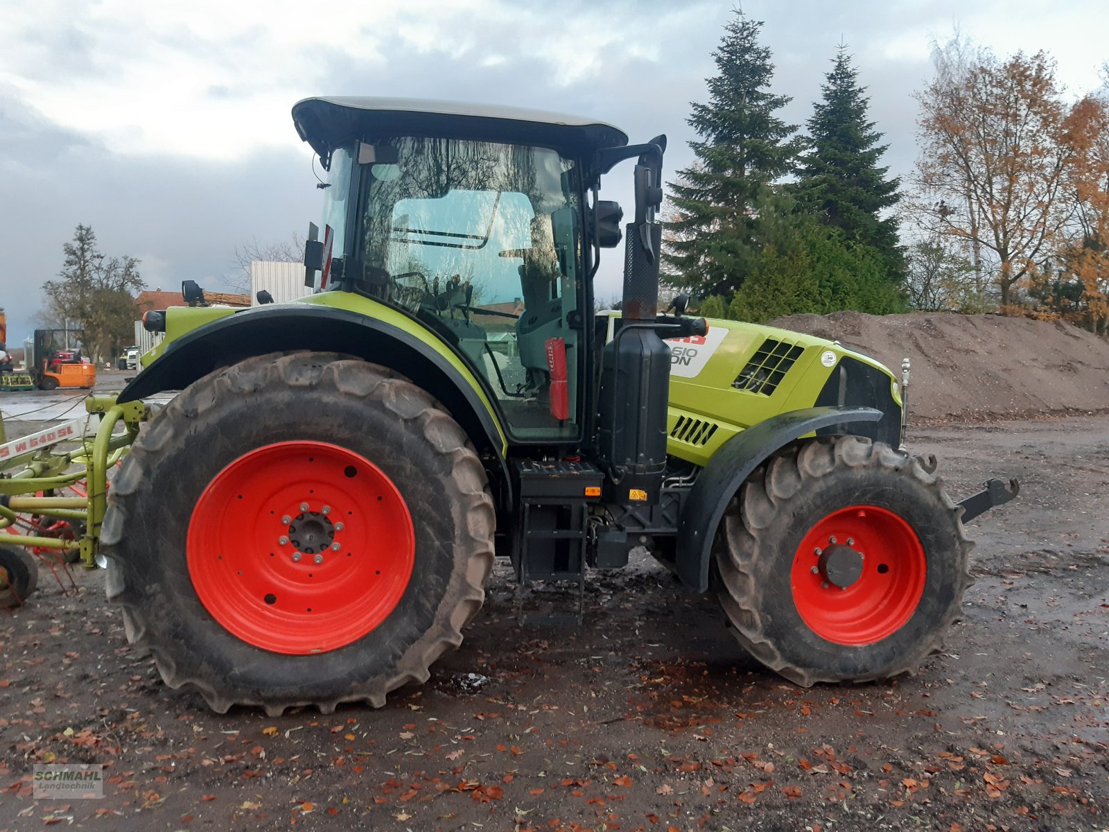 Traktor del tipo CLAAS ARION 610, Gebrauchtmaschine In Oldenburg in Holstein (Immagine 4)