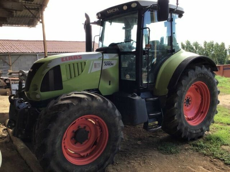 Traktor typu CLAAS ARION 620 C QUADRISHIFT, Gebrauchtmaschine v Paray-le-monial (Obrázok 1)