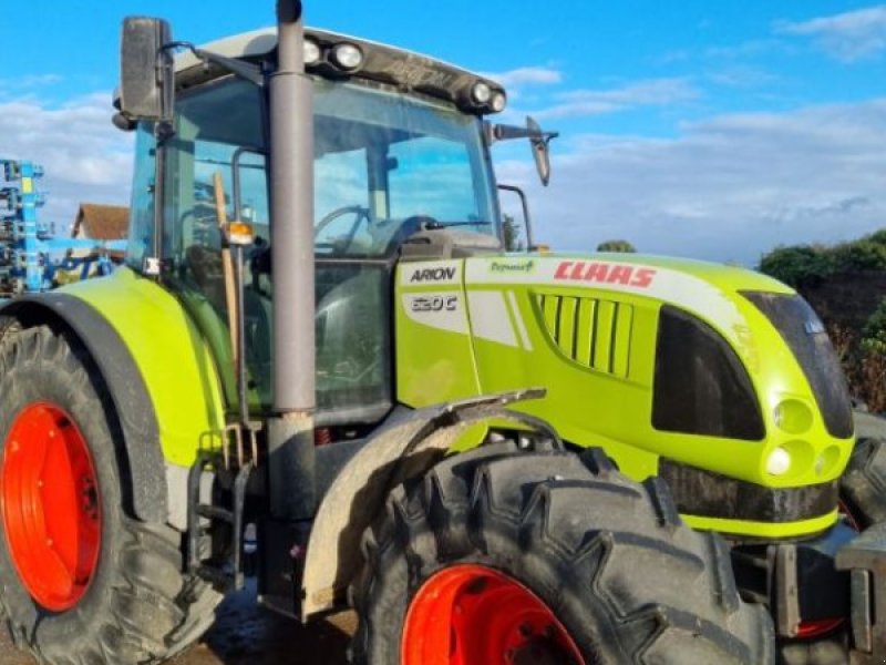 Traktor des Typs CLAAS ARION 620 C, Gebrauchtmaschine in FRESNAY LE COMTE