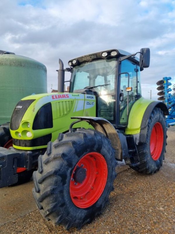 Traktor des Typs CLAAS ARION 620 C, Gebrauchtmaschine in FRESNAY LE COMTE (Bild 2)