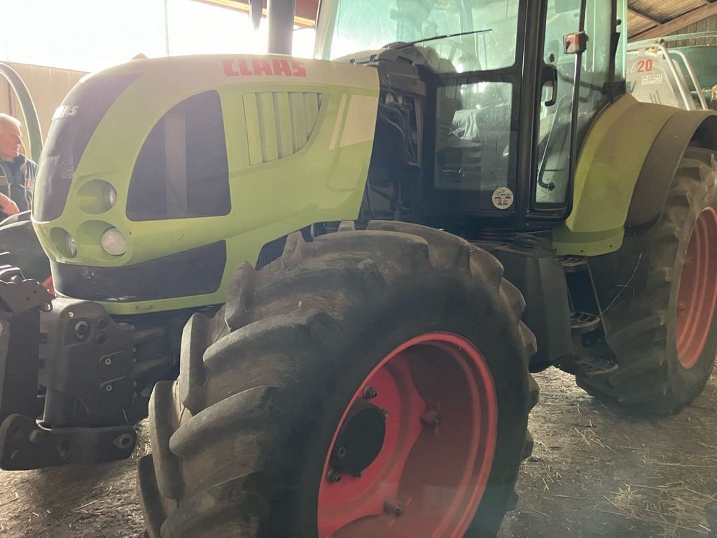 Traktor του τύπου CLAAS ARION 620 C, Gebrauchtmaschine σε SAINTE GENEVIEVE SUR AGENCE (Φωτογραφία 2)