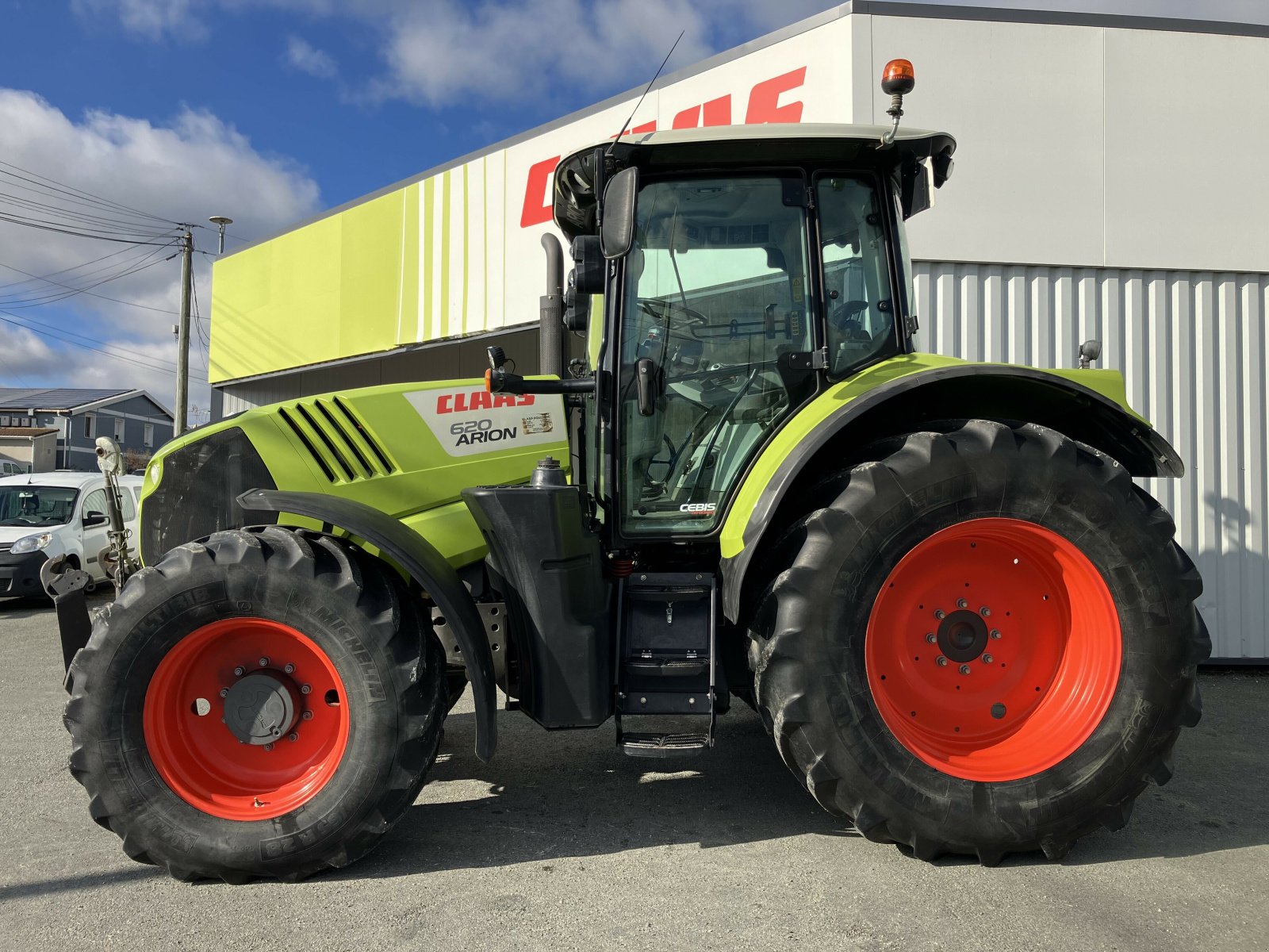 Traktor typu CLAAS ARION 620 CEBIS, Gebrauchtmaschine w ailias (Zdjęcie 2)