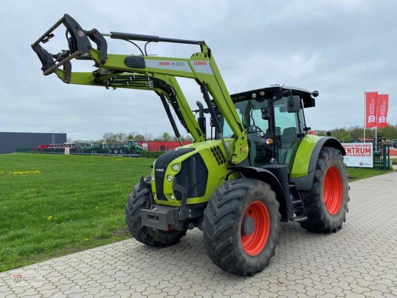 Traktor of the type CLAAS ARION 620 CIS MIT FRONTLADER, Gebrauchtmaschine in Oyten (Picture 1)