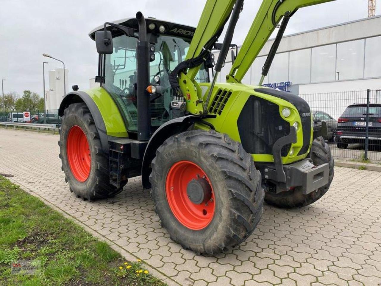 Traktor des Typs CLAAS ARION 620 CIS MIT FRONTLADER, Gebrauchtmaschine in Oyten (Bild 3)