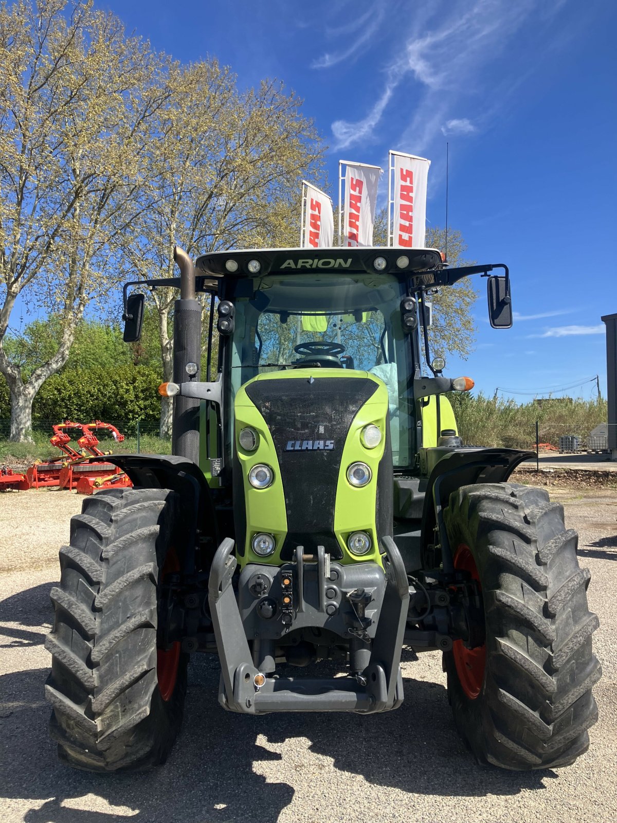 Traktor typu CLAAS ARION 620 CIS T4, Gebrauchtmaschine w SAINT ANDIOL (Zdjęcie 2)