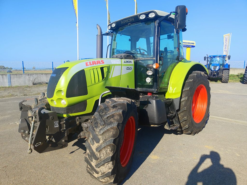 Traktor от тип CLAAS ARION 620 CIS, Gebrauchtmaschine в Eton (Снимка 1)