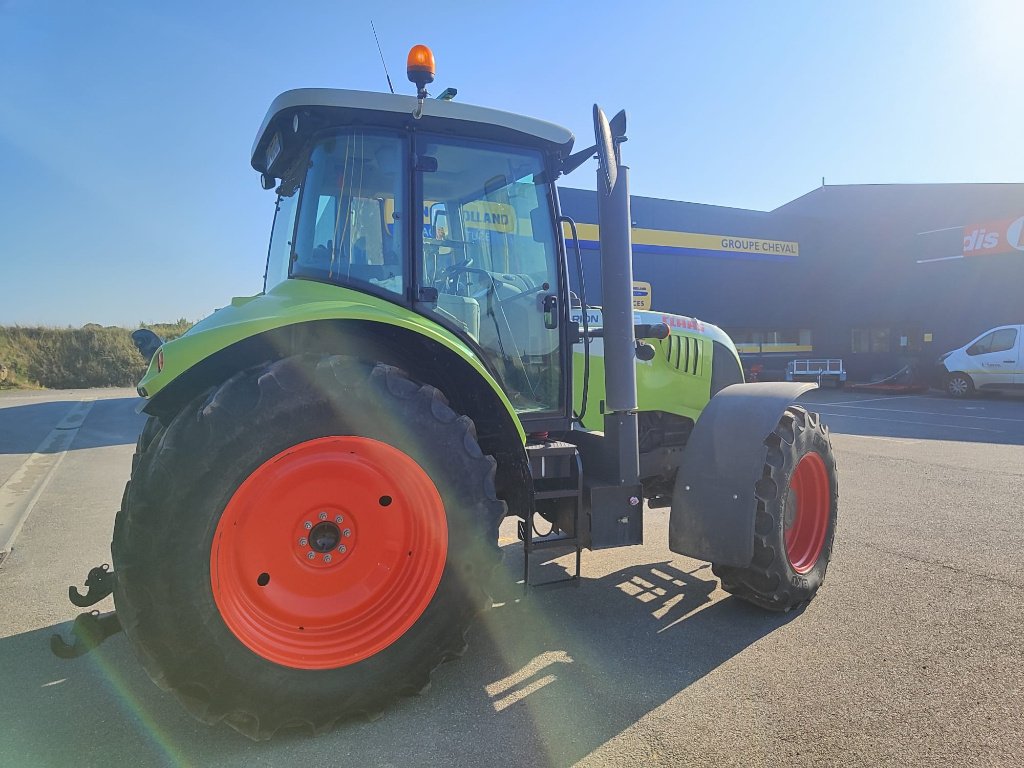 Traktor типа CLAAS ARION 620 CIS, Gebrauchtmaschine в Eton (Фотография 3)