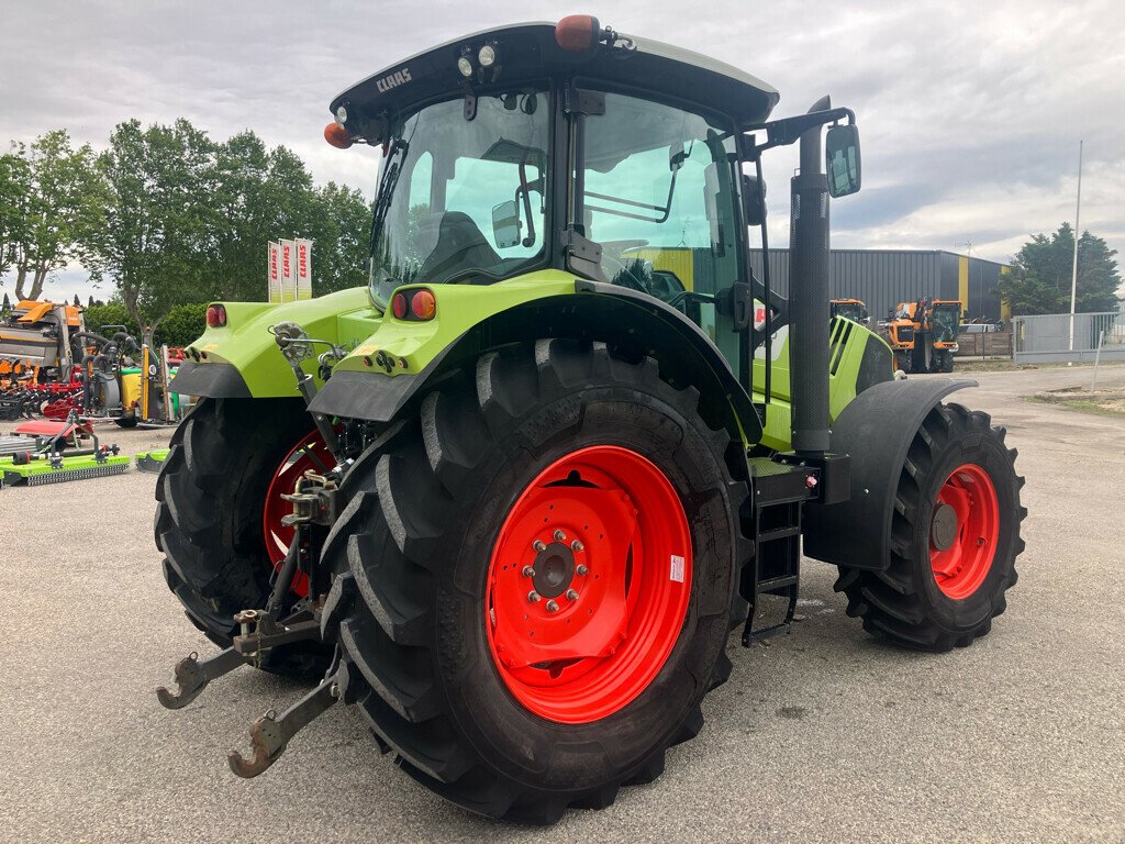 Traktor des Typs CLAAS ARION 620 CIS, Gebrauchtmaschine in SAINT ANDIOL (Bild 3)