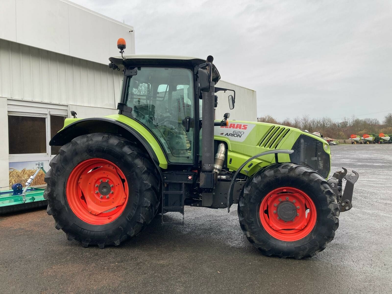 Traktor tip CLAAS ARION 620 CIS, Gebrauchtmaschine in ST CLEMENT DE LA PLACE (Poză 3)