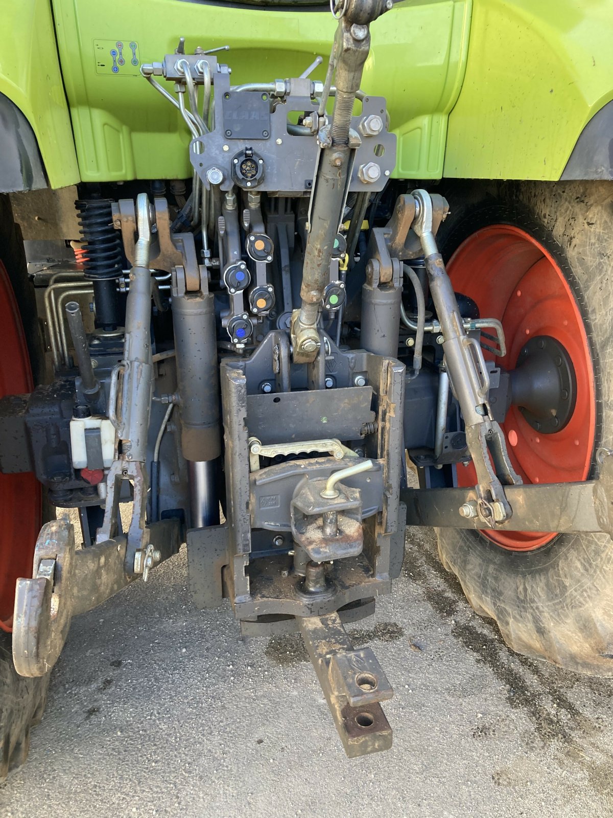 Traktor типа CLAAS ARION 620 CIS, Gebrauchtmaschine в LAIGNES (Фотография 8)