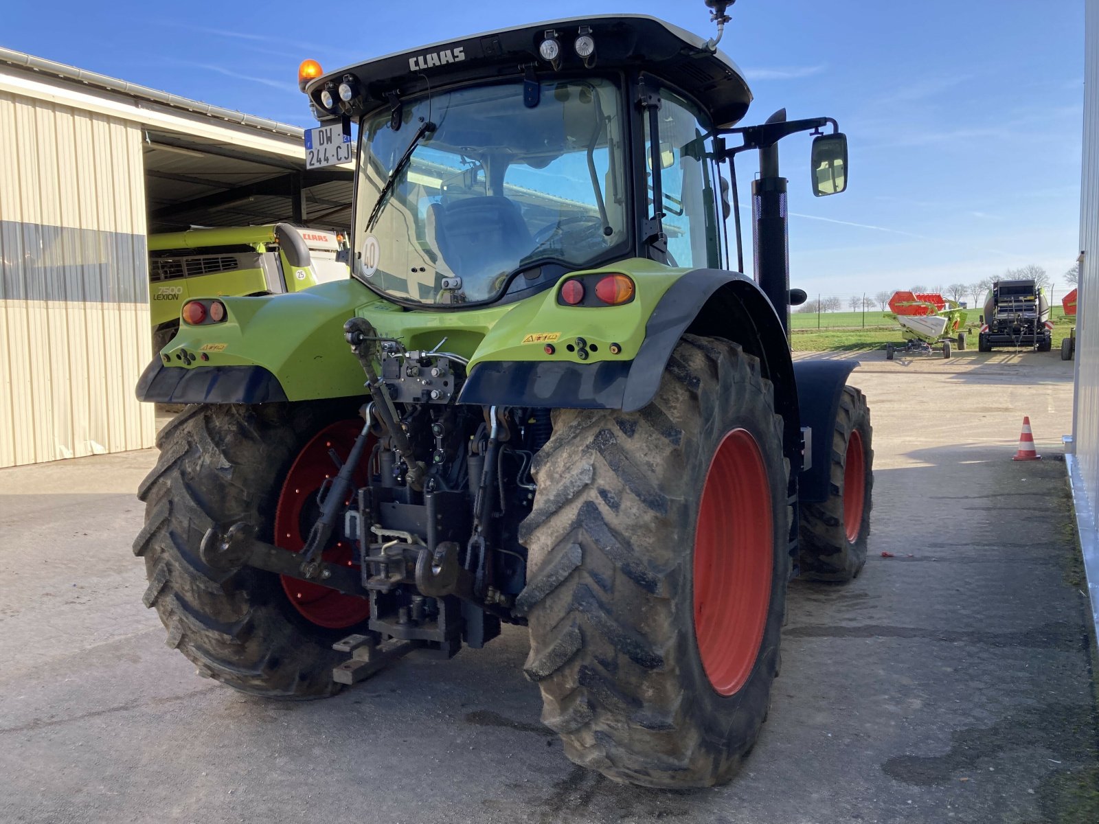 Traktor typu CLAAS ARION 620 CIS, Gebrauchtmaschine w LAIGNES (Zdjęcie 3)