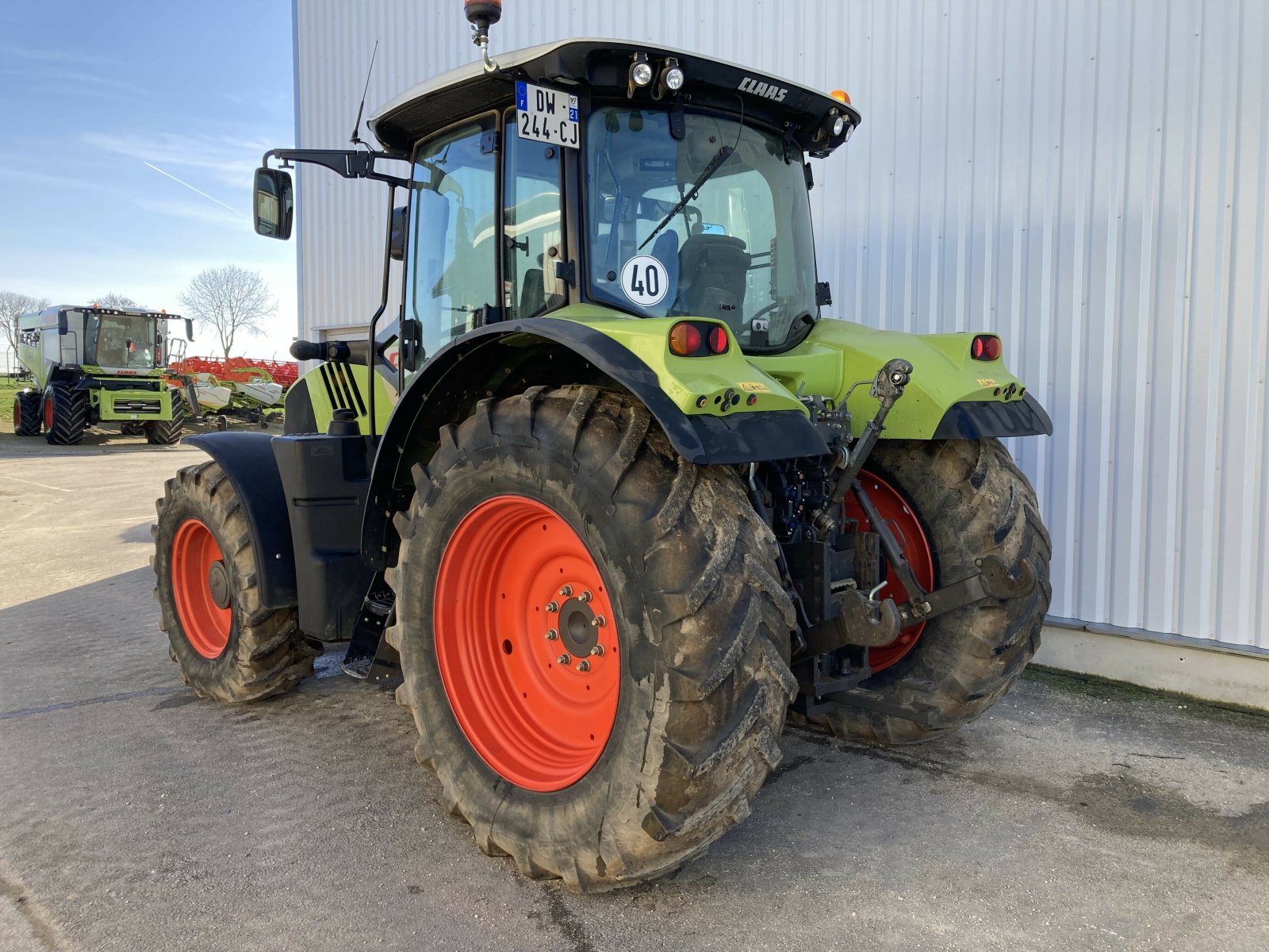 Traktor typu CLAAS ARION 620 CIS, Gebrauchtmaschine w LAIGNES (Zdjęcie 2)