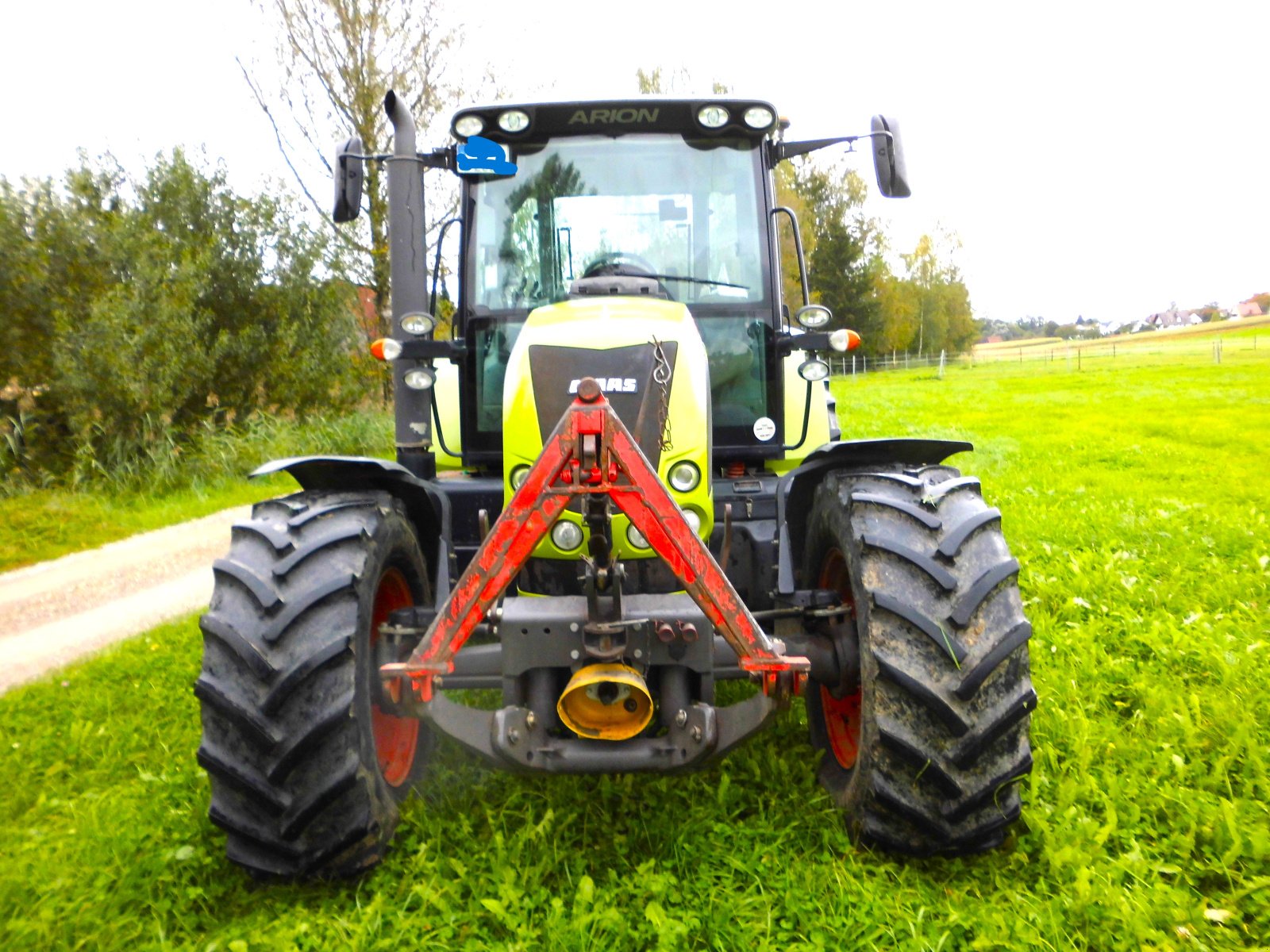 Traktor of the type CLAAS Arion 620 CIS, Gebrauchtmaschine in Dinkelscherben (Picture 1)