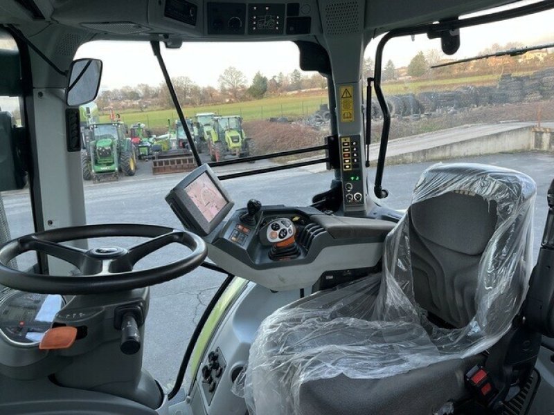 Traktor typu CLAAS ARION 620 CMATIC CEBIS, Gebrauchtmaschine v Charnay-lès-macon (Obrázok 7)