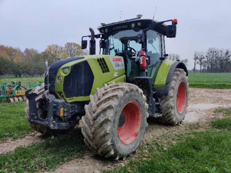 Traktor del tipo CLAAS Arion 620 CMATIC, Gebrauchtmaschine en VERT TOULON (Imagen 1)